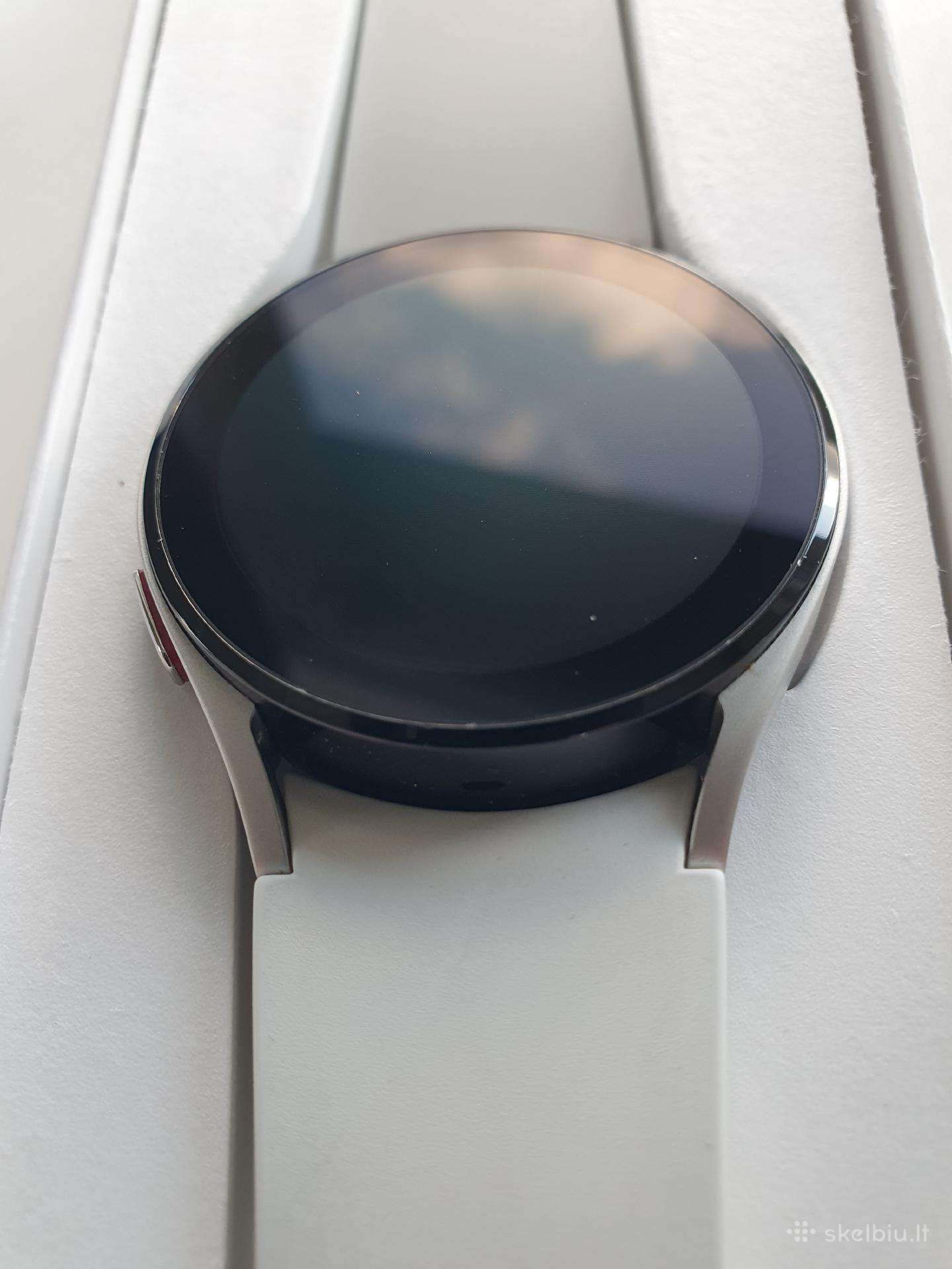 Neveikiantis Samsung Galaxy Watch 4 R860