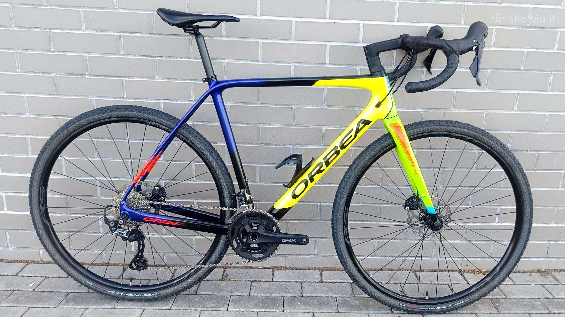 Orbea Terra M30 carbon gravelis M dydžio.