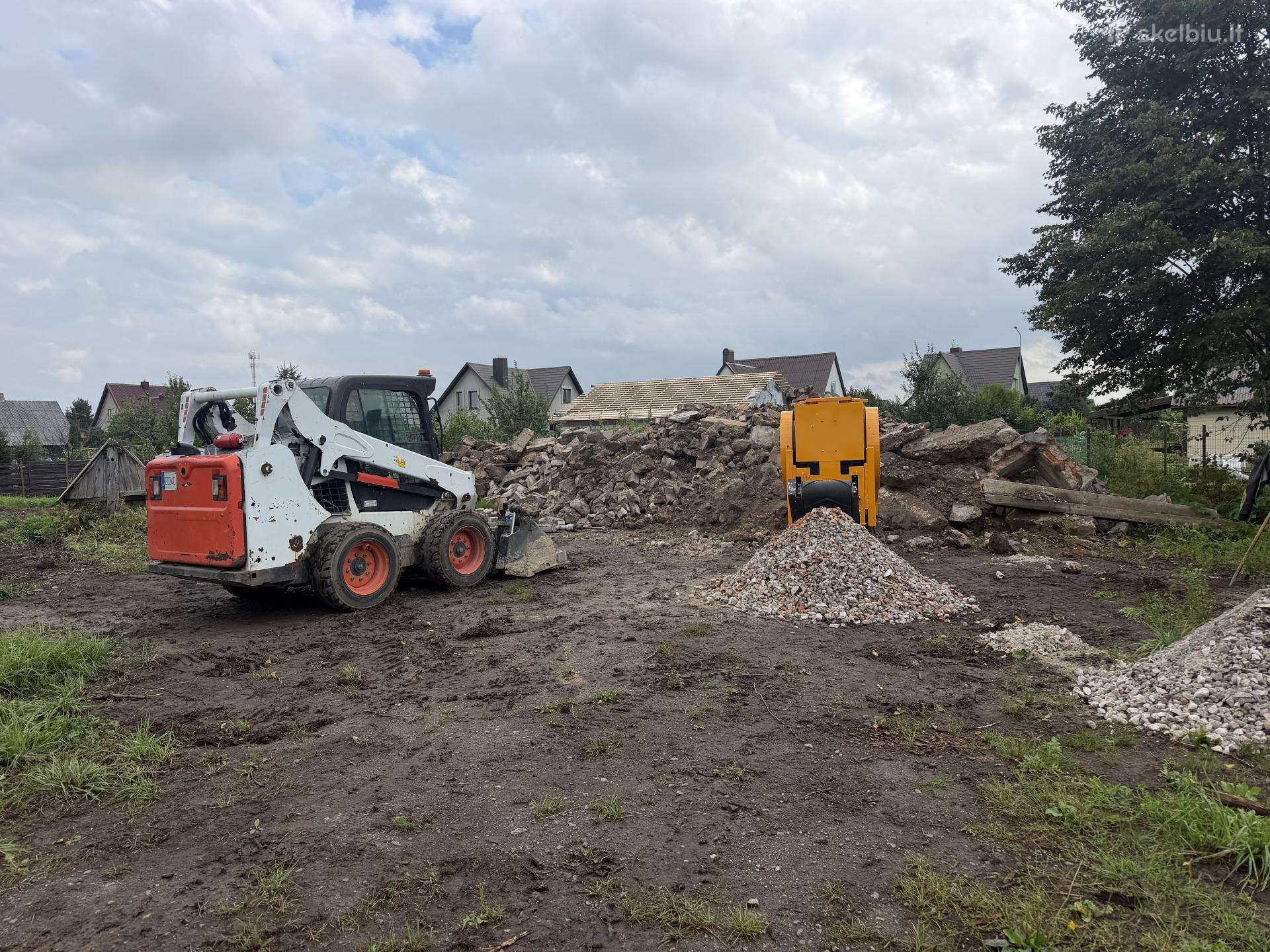 Betono ir plytų trupinimas vietoje Kaunas