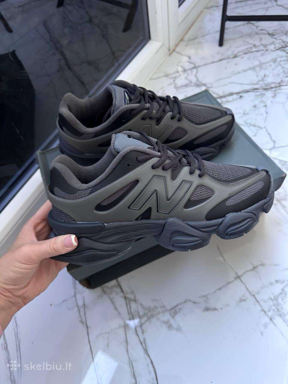 Nauji New Balance 9060 sportbačiai (40 dydis)