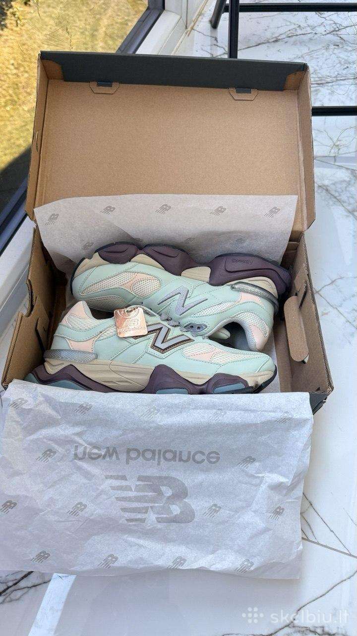 New Balance 9060 (Mint / Pastel)