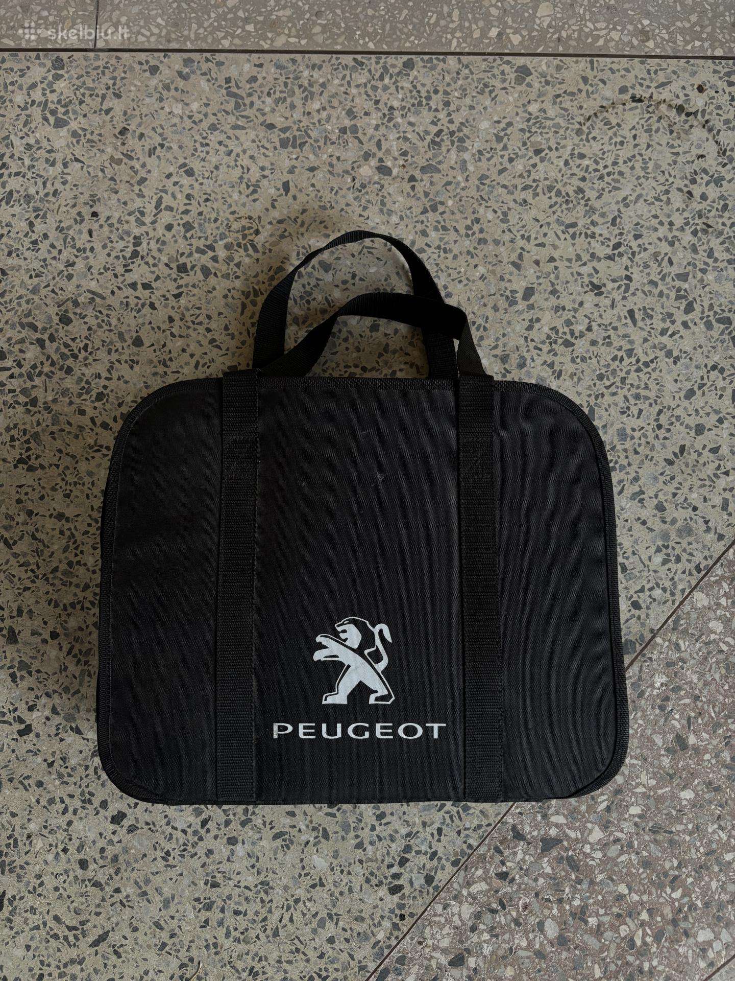 Peugeot elektromobilio buitinis pakrovėjas