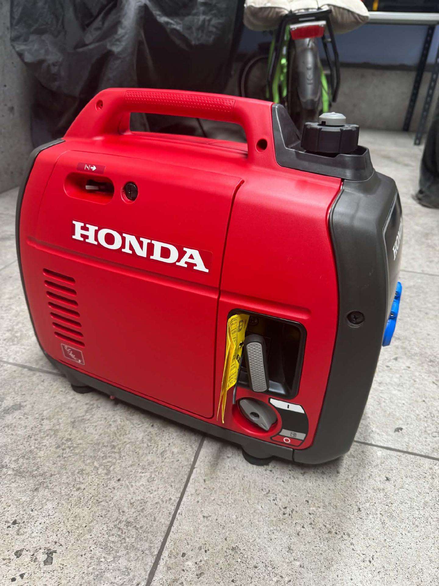 Honda Eu22i inverterinis generatorius 2.2 kw