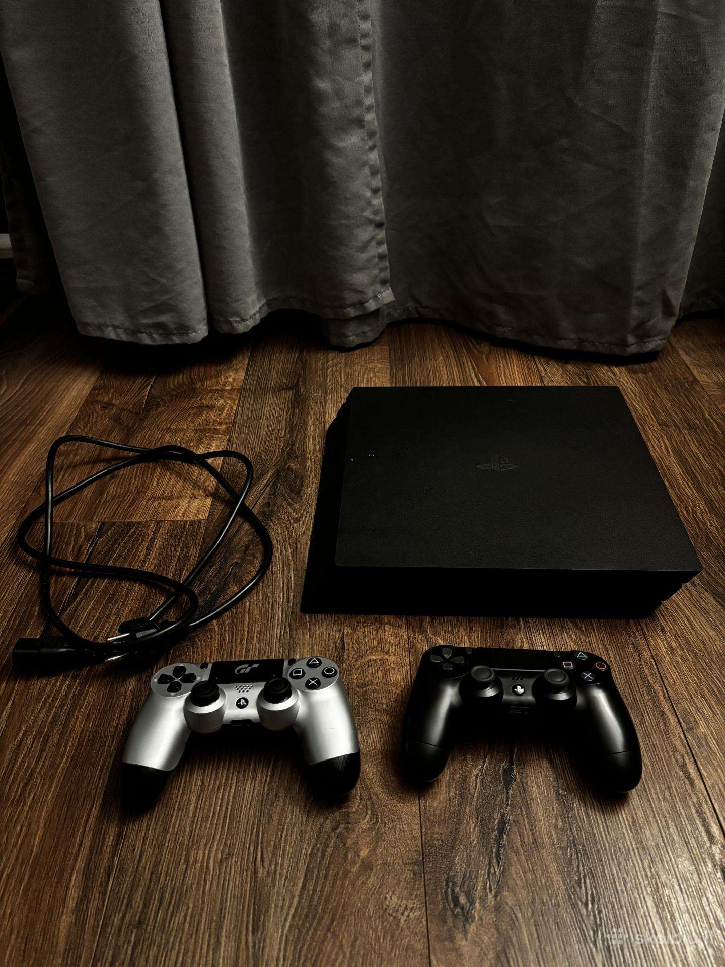 Playstation 4 Pro 1tb