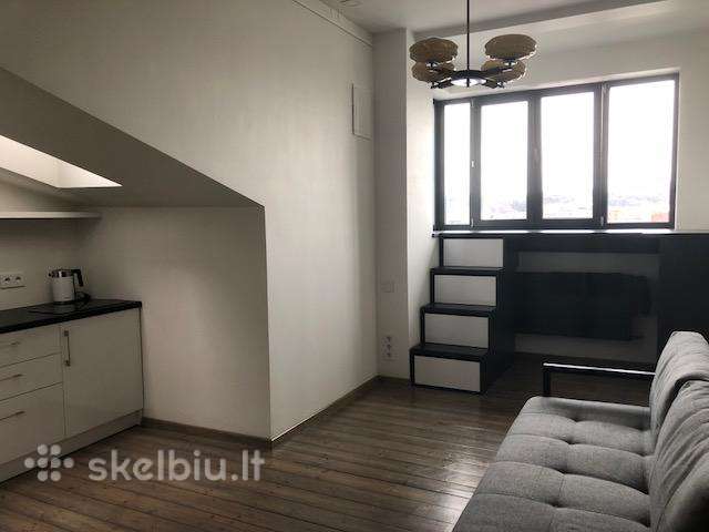 Jaukus butas šalia Laisvės AL. ir Nemuno salos