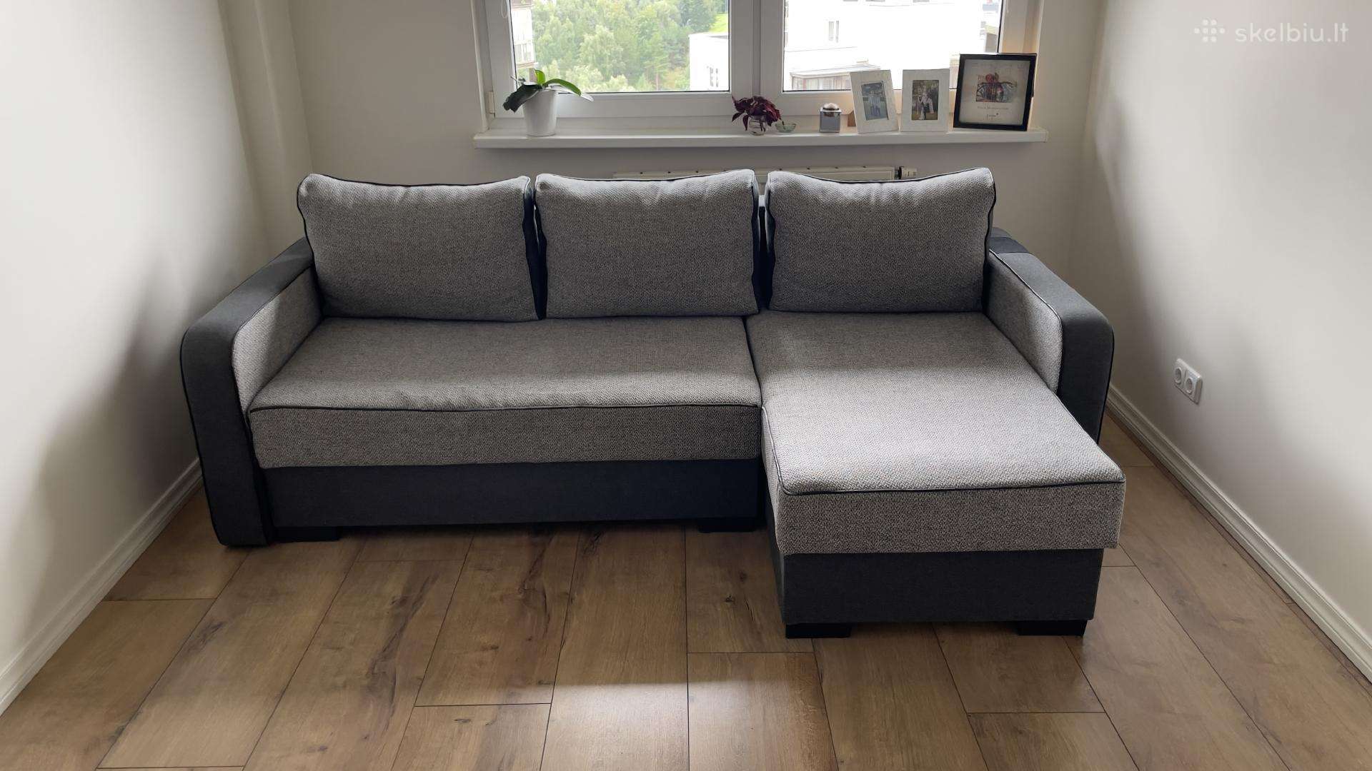 Kampas sofa lova su patalynes dėže
