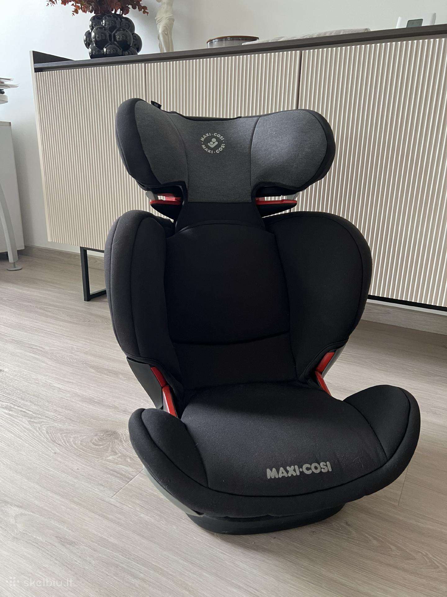 Parduodama Maxi-cosi automobilinė kėdutė