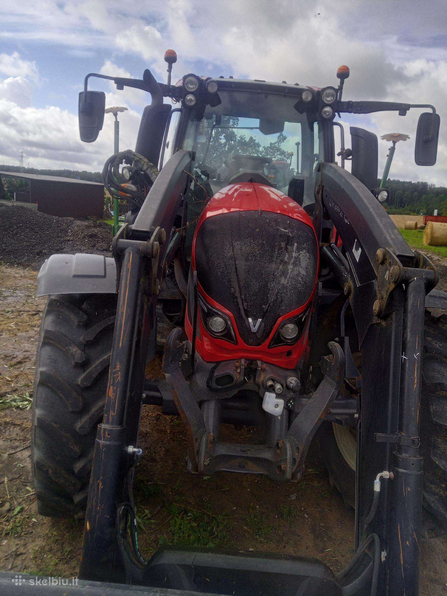 Valtra 134, tractors