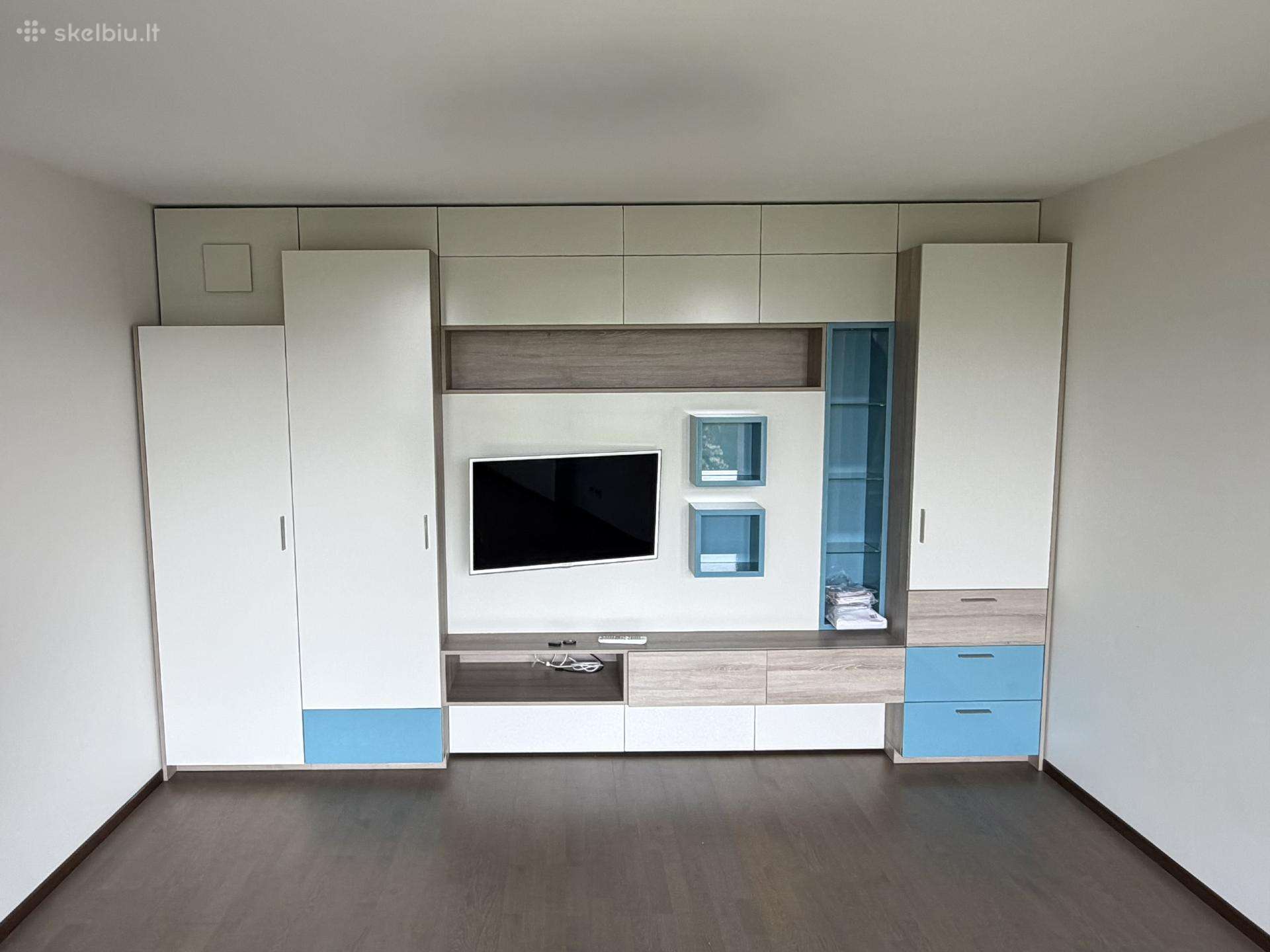 Sekcija su spintomis, LED apšvietimu + TV dovanų