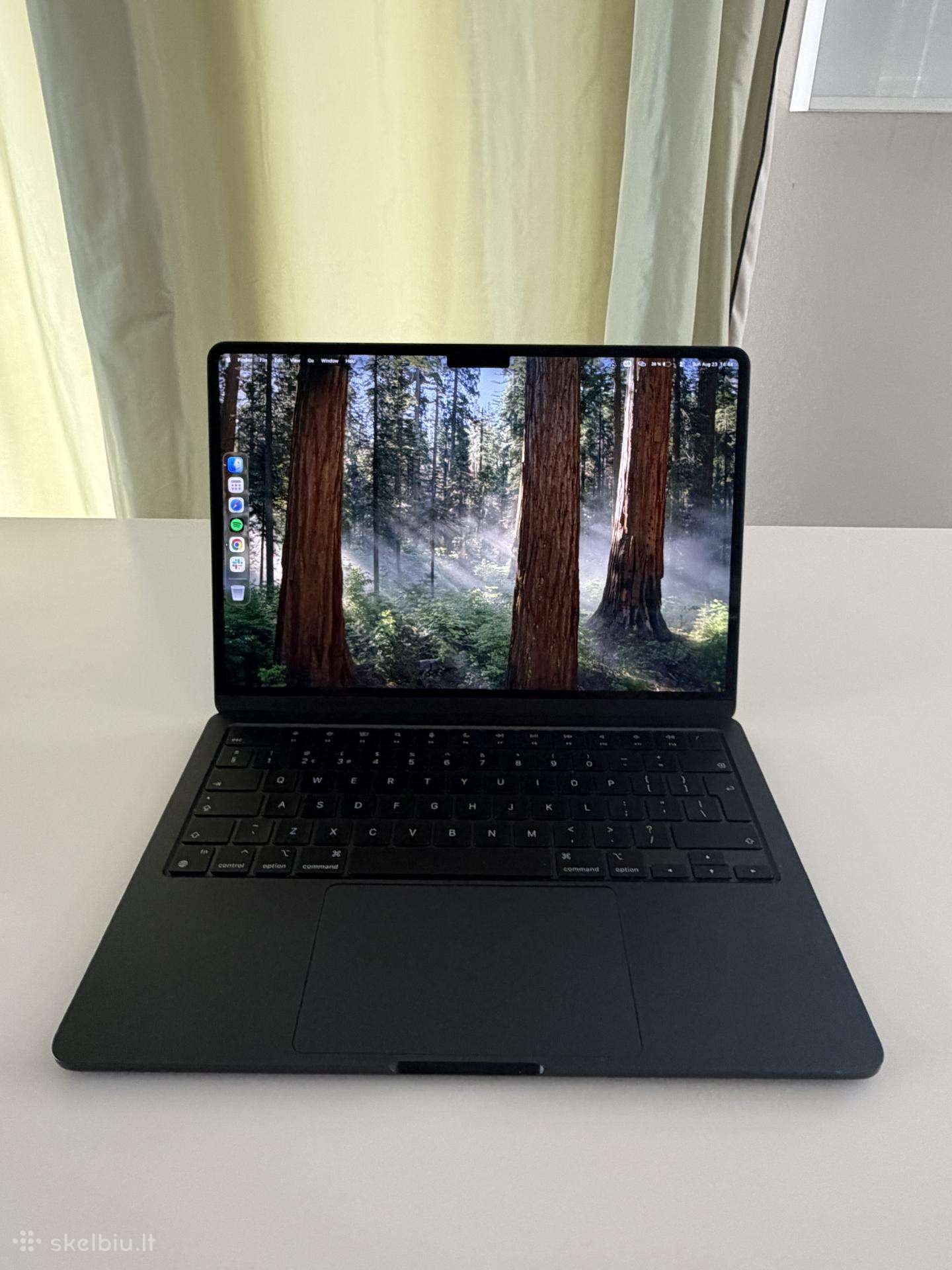MacBook air M2