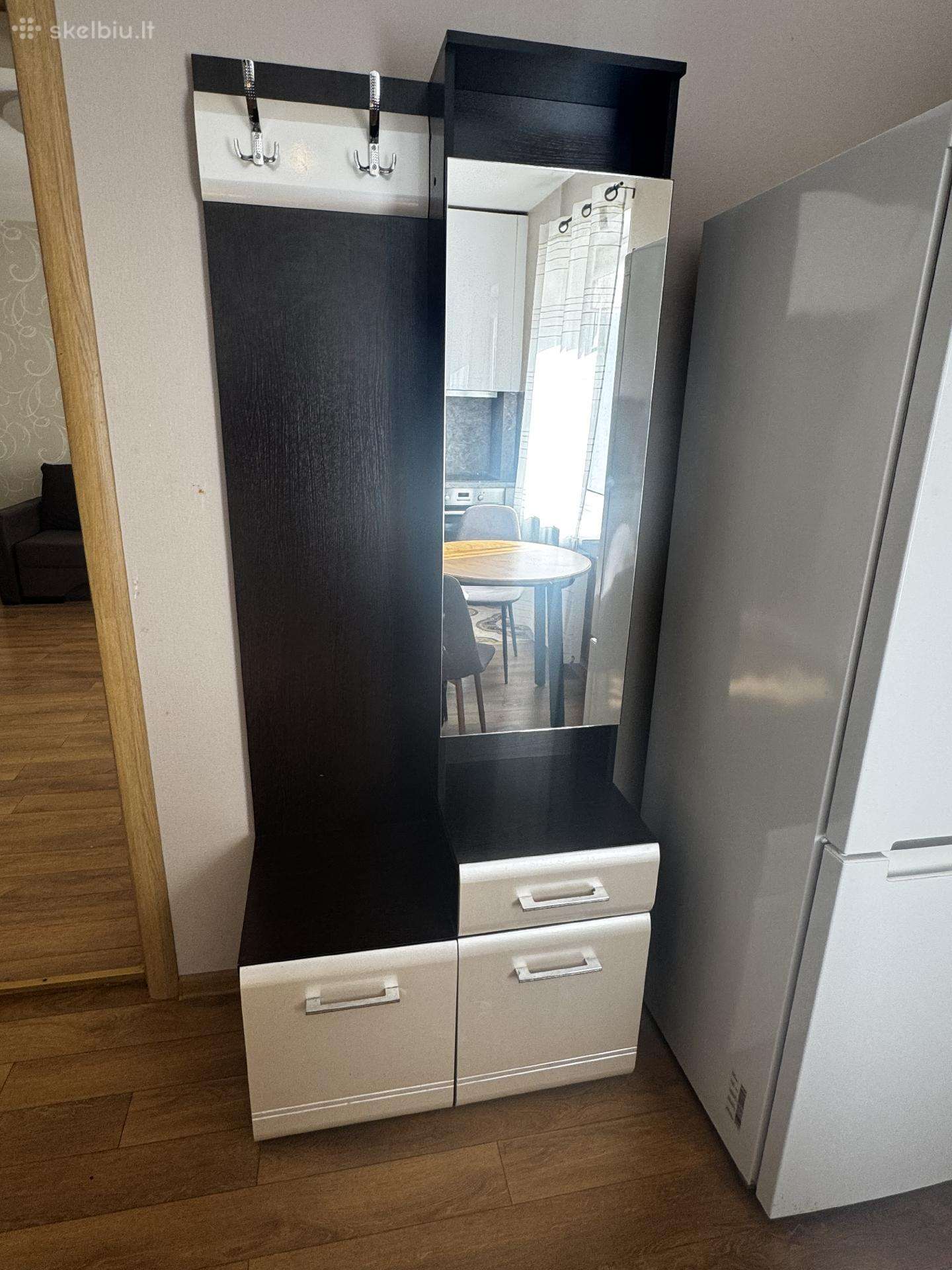 Prieškambario baldas