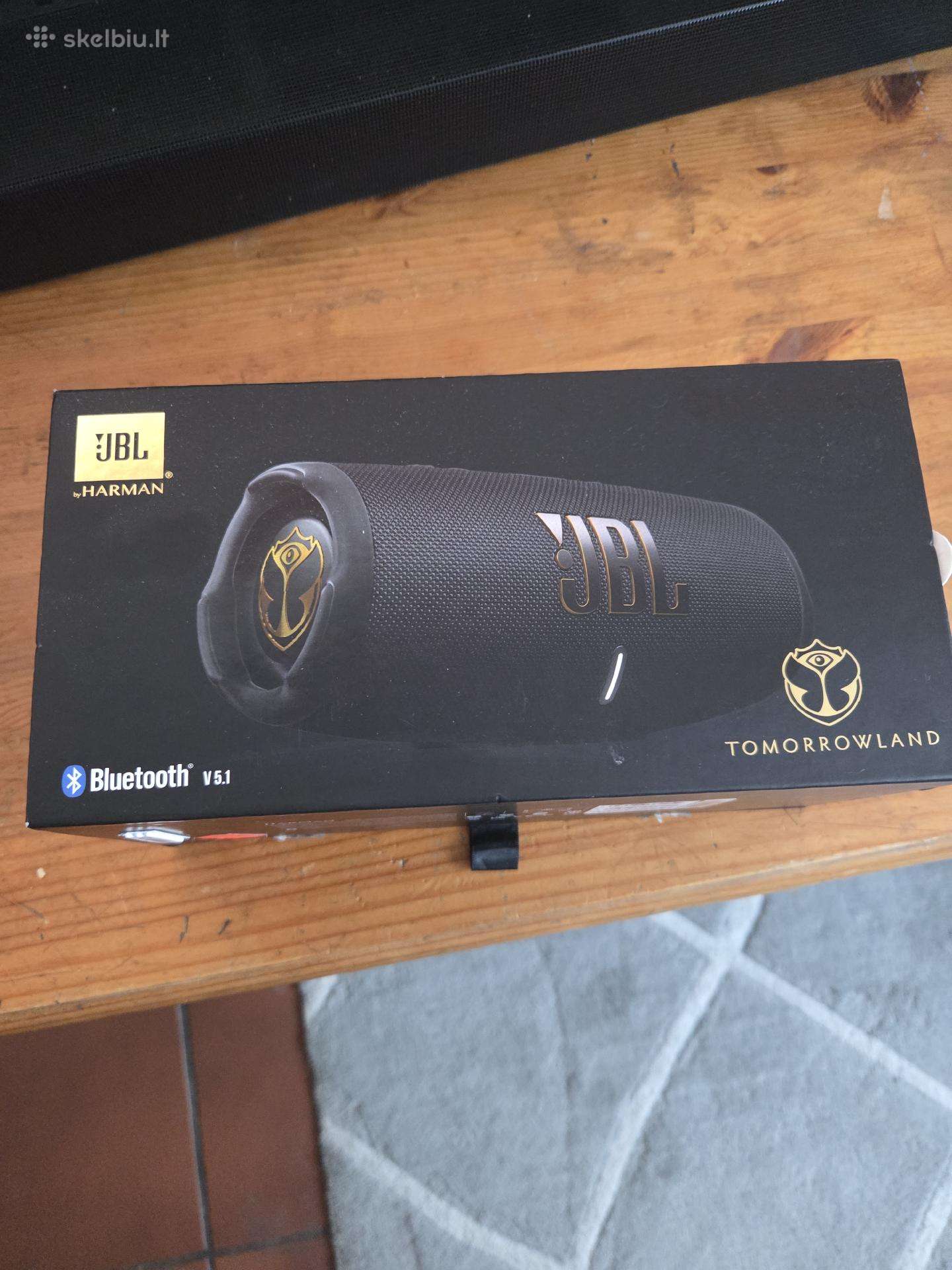 Jbl charge 5 Tomorrowland edition