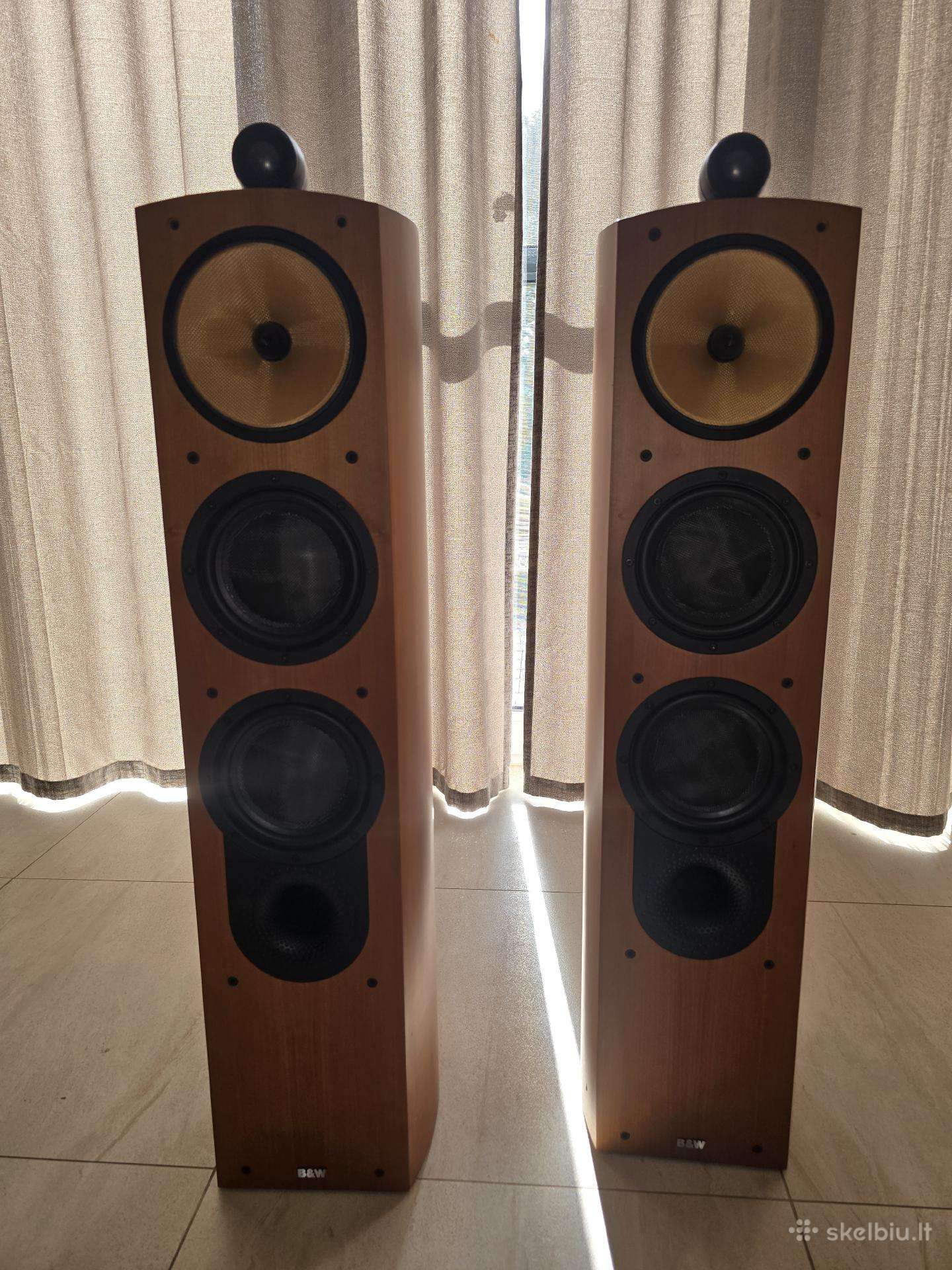 Bowers & wilkins 804 nautilus