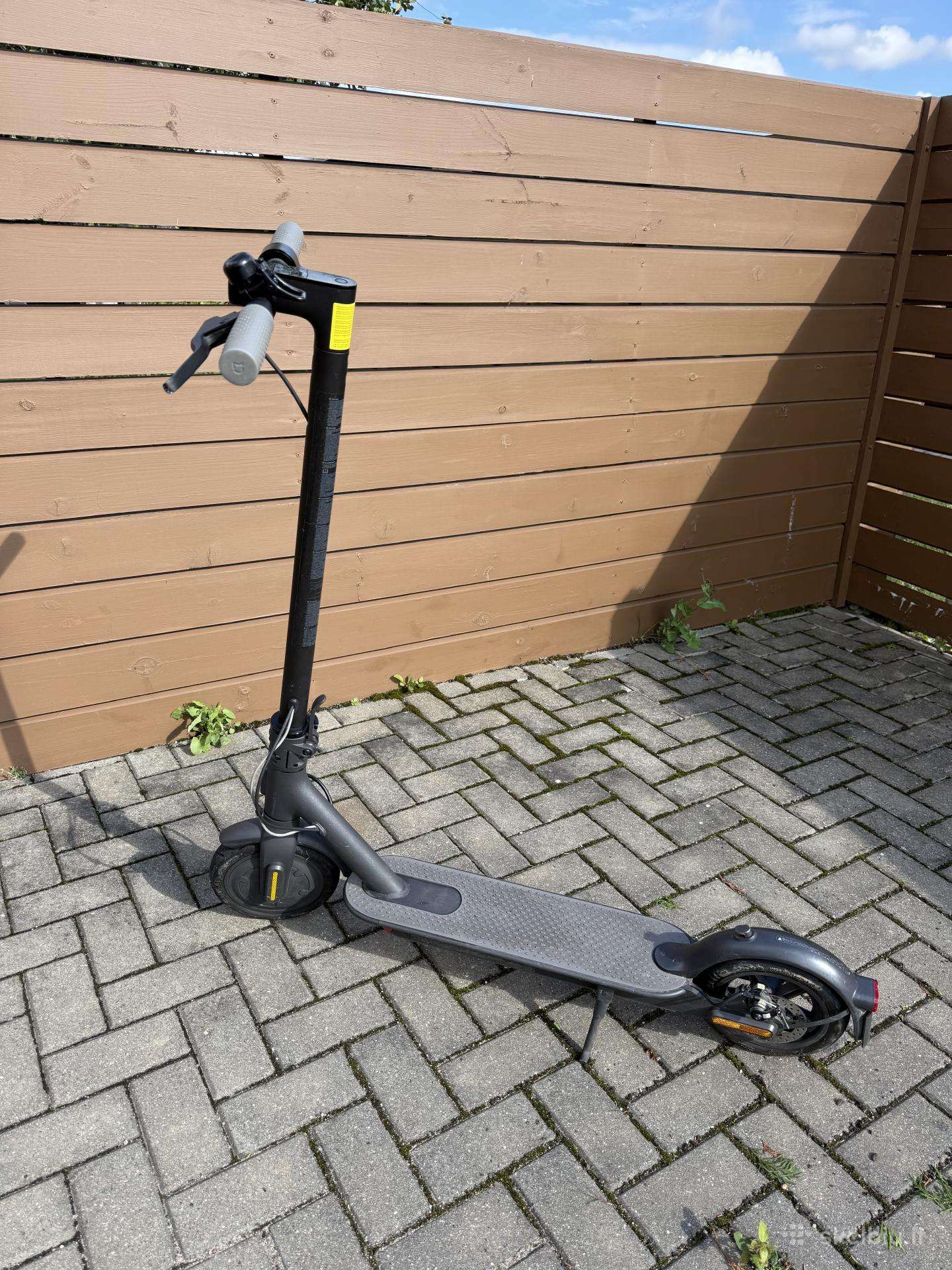 Xiaomi Mi Scooter 1s, juodas