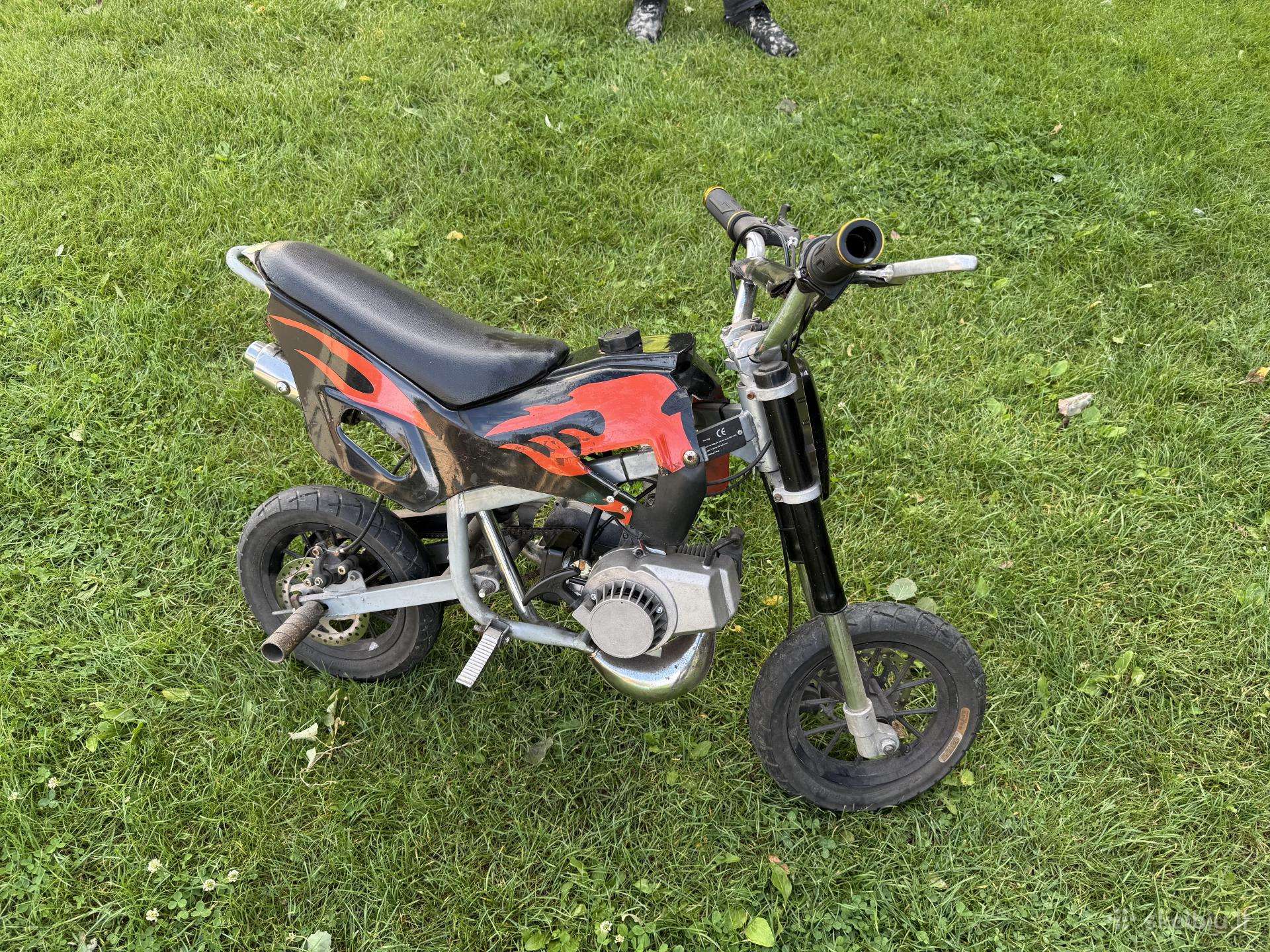 Parduodu vaikišką midi krosinuka