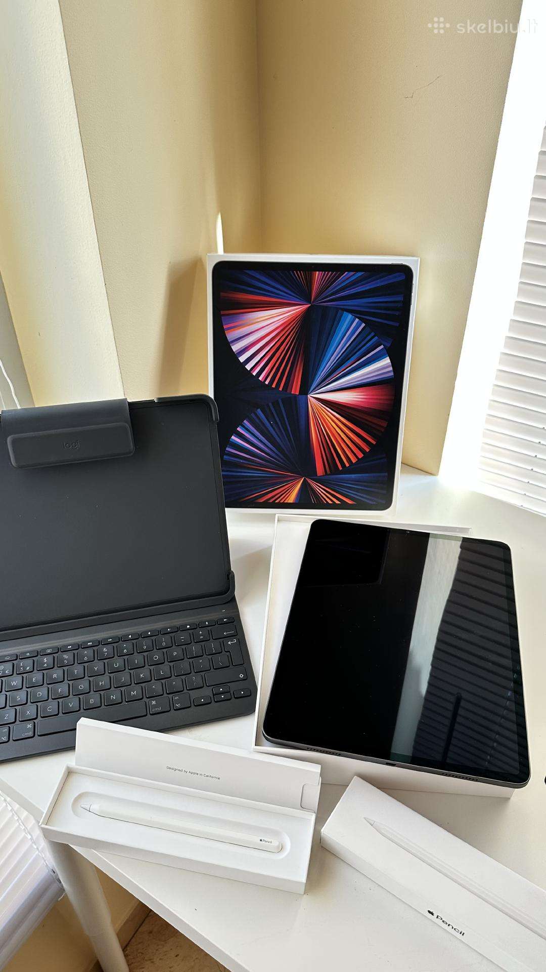Ipadpro 12.9 5th, Apple Pencil 2 & Logi keyboard
