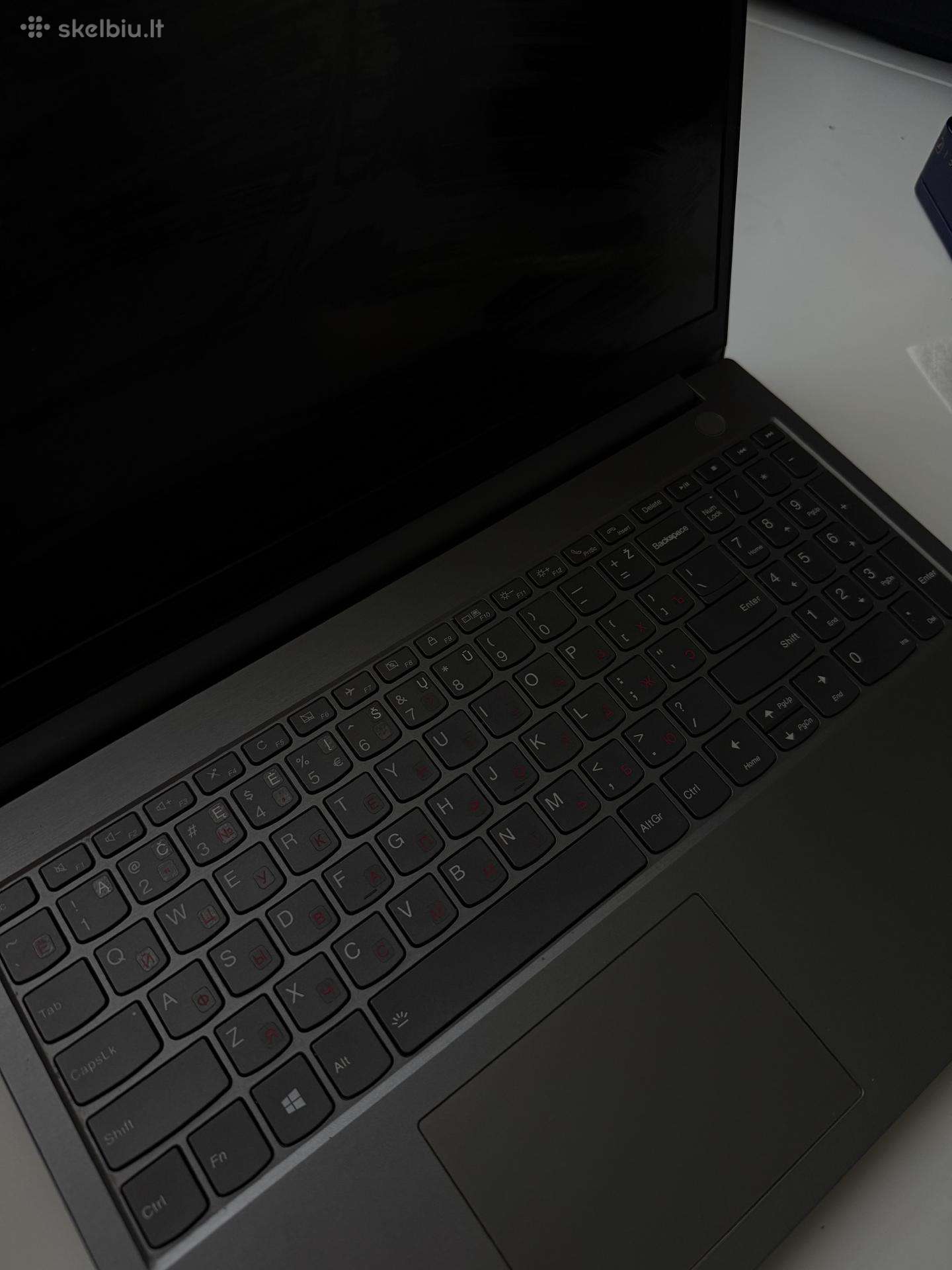 # Lenovo Thinkbook 15-iil – i5 / 8gb / 256gb SSD