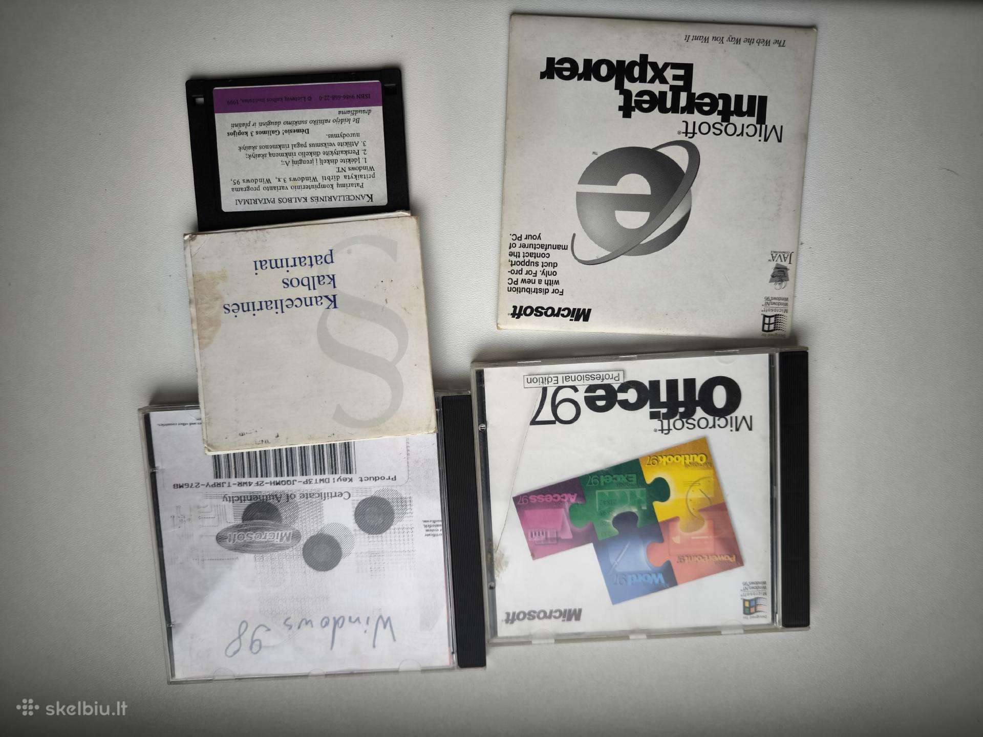 Windows 98 +Office 97 +Ie originalūs CD