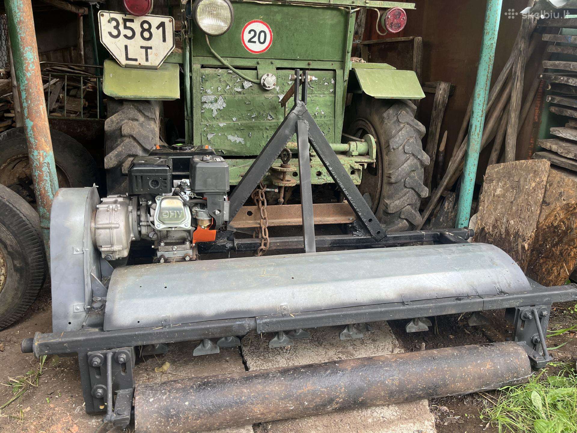 Mulčius / Mulčeris / Žolės smulkintuvas su motoru