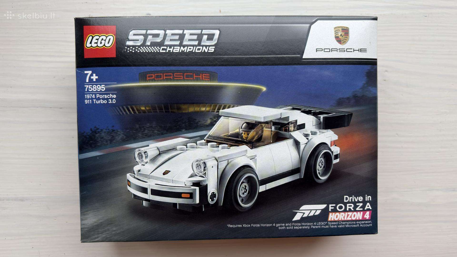 Lego porsche 75895