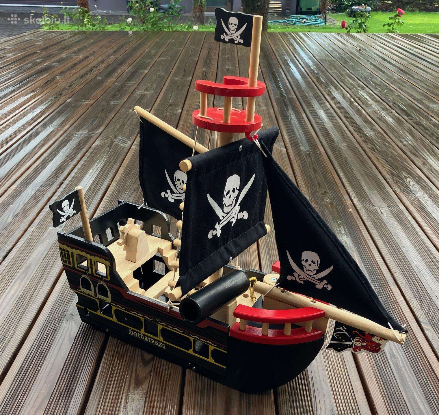 Žaislinis piratų laivas