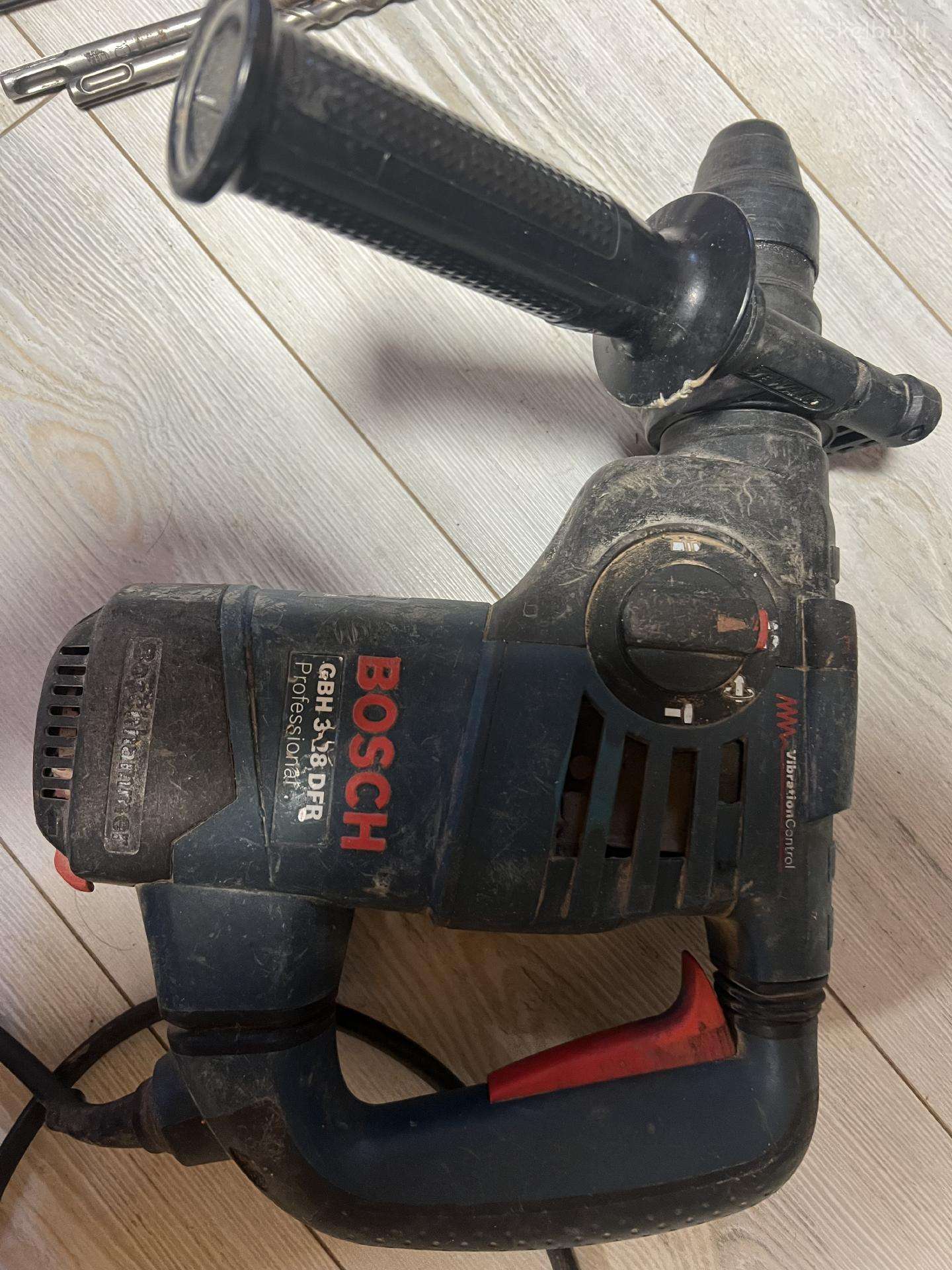 Bosch Gbh 3-28 Dfr perforatorius + grąžtai