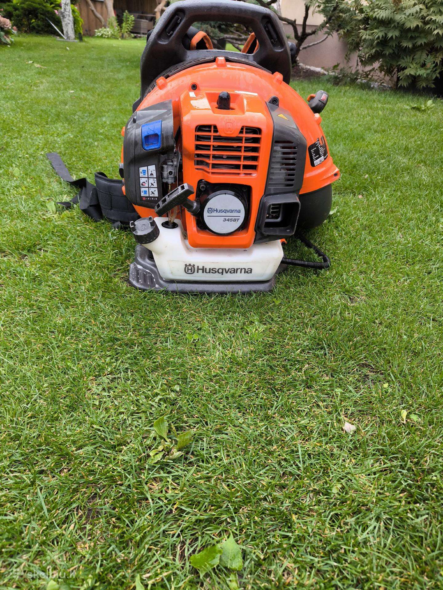 Husqvarna lapų pustuvas