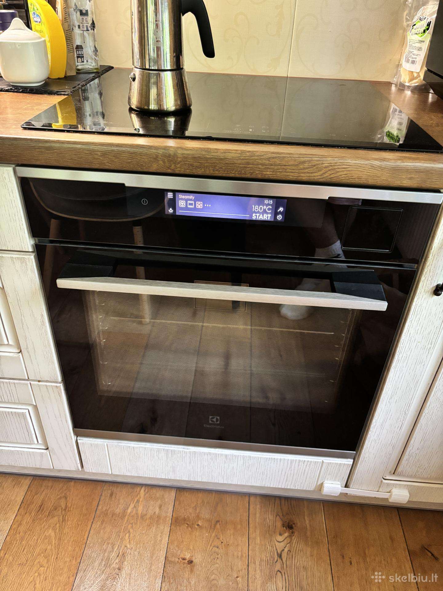 Electrolux 900 serijos orkaitė su garais Koaas31cx