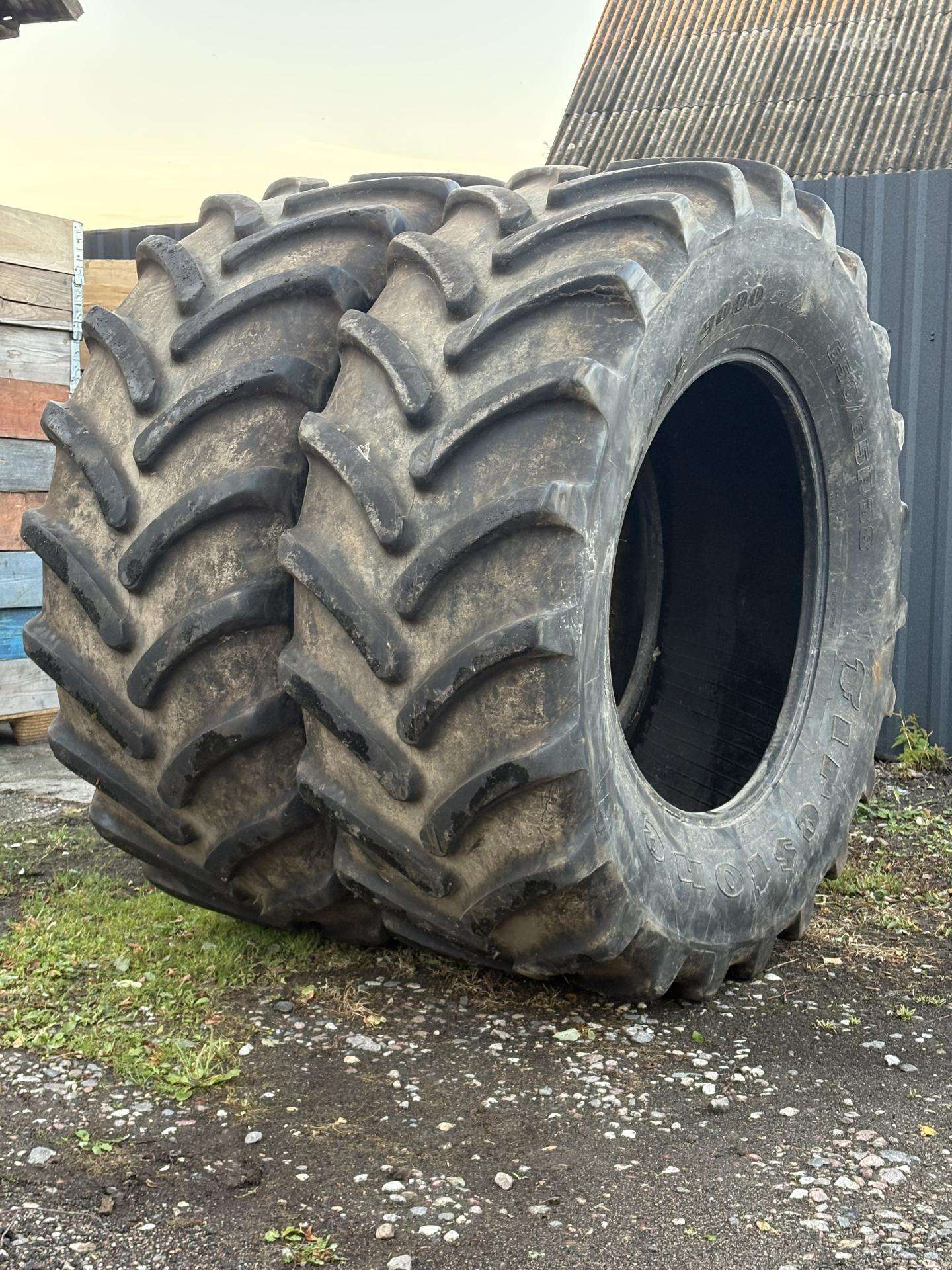 650/65r38 Firestone padangos