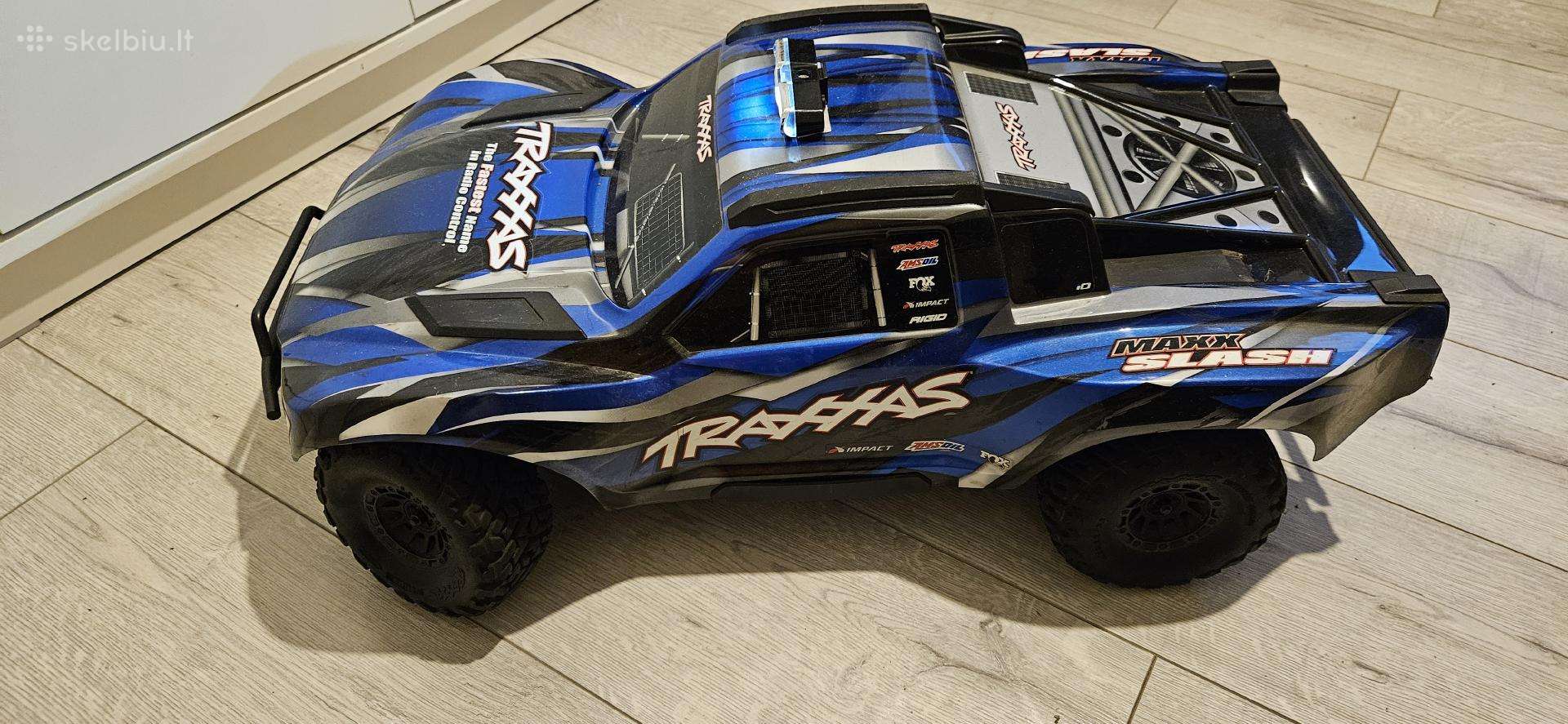 Parduodu traxxas slash maxx
