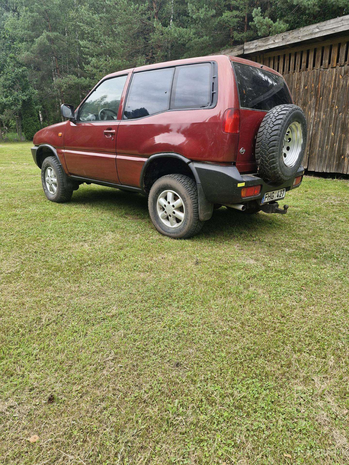 Parduodu visureigi Nissan Terano 2,1995m 2,7 dyz.