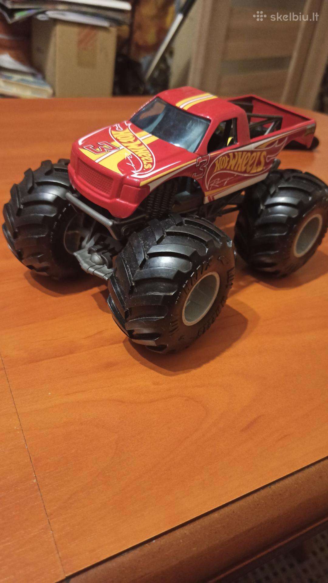Hotwheels monster truck 1/24