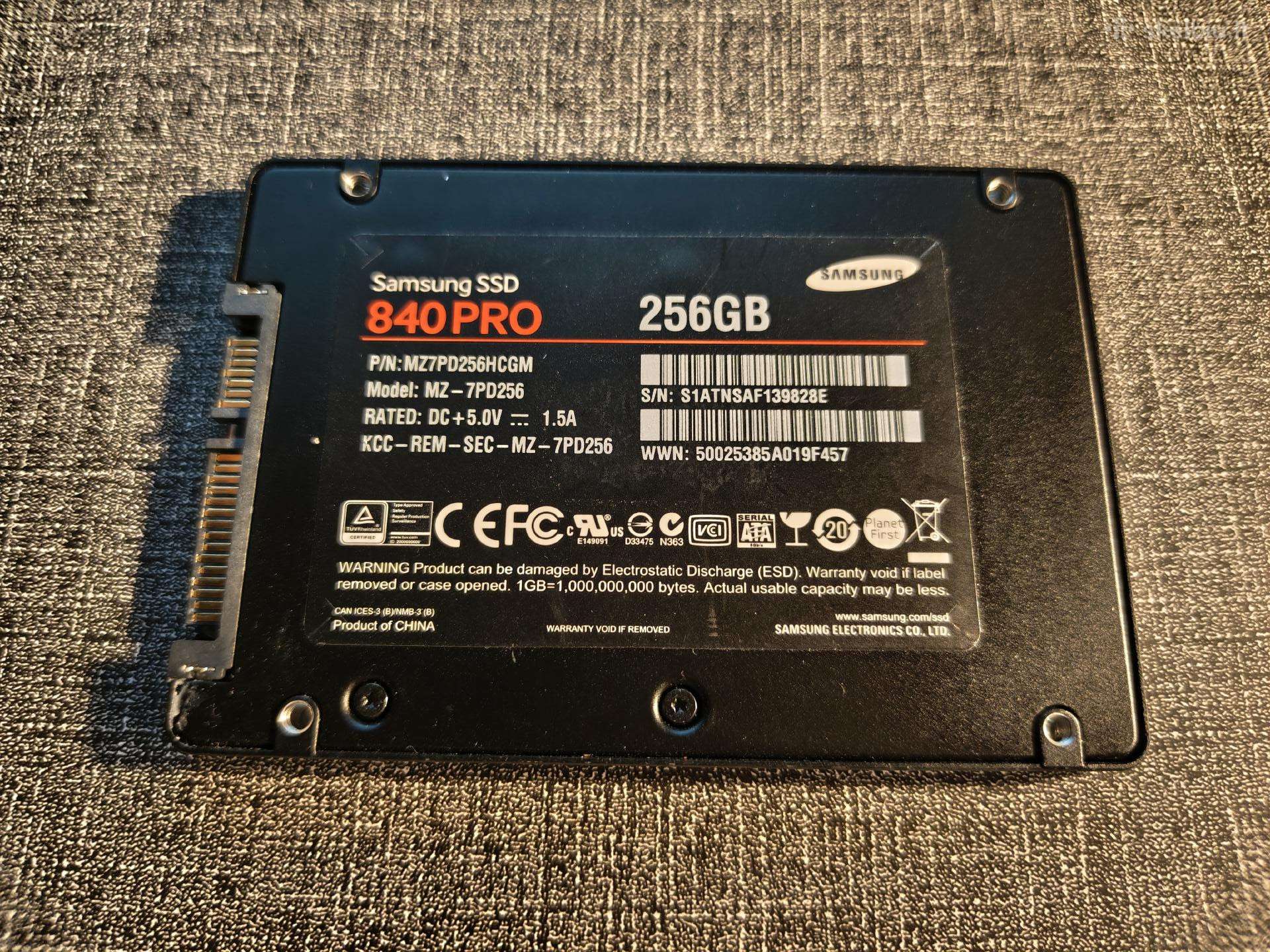 SSD sata išparduodu