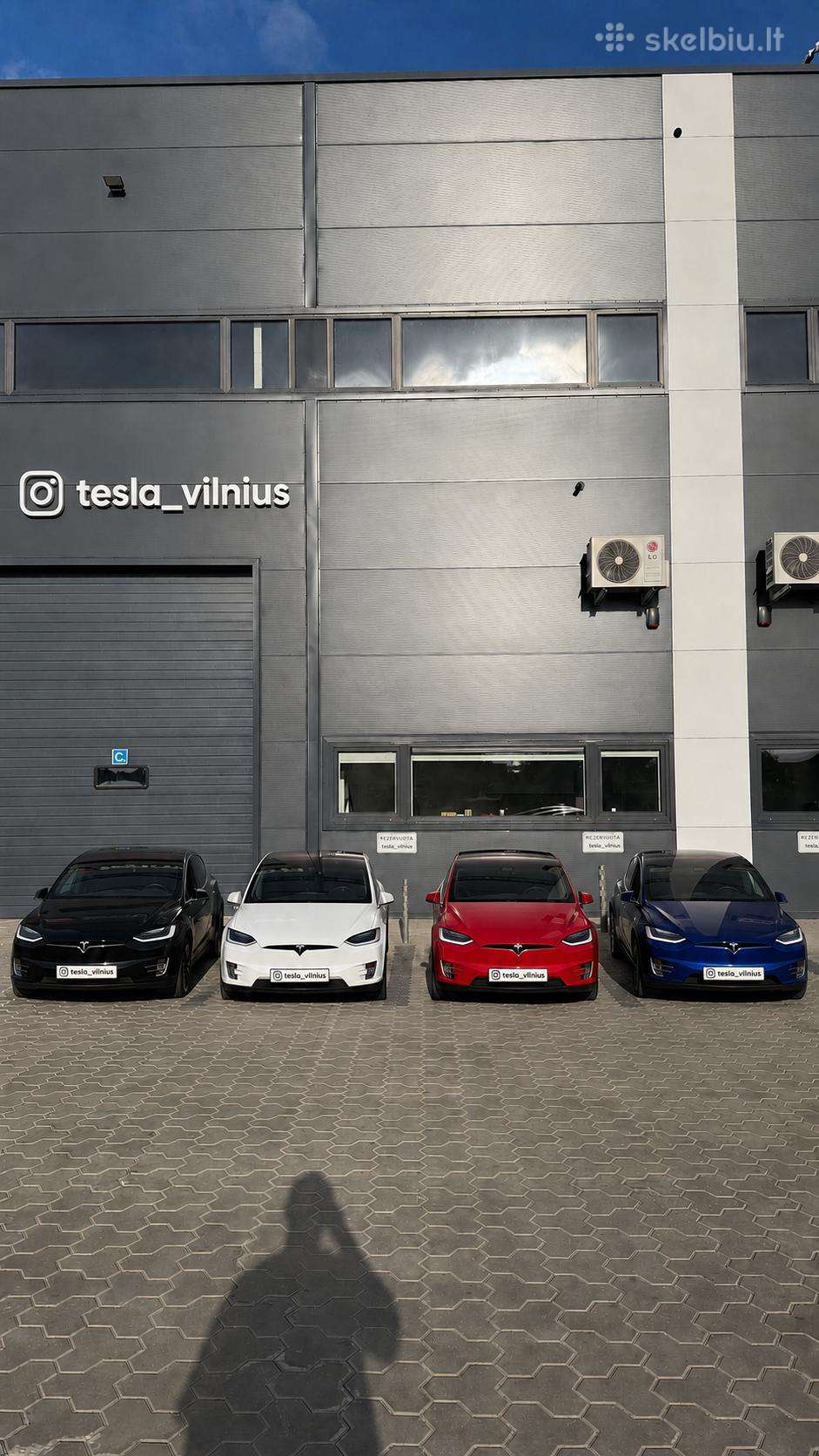 Tesla Model X, Хэтчбек