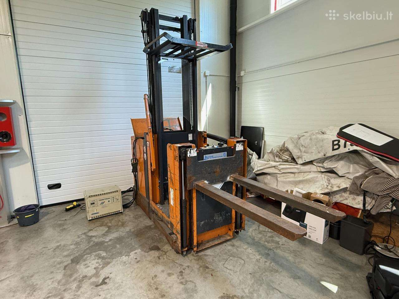 Žemagrindis elektrinis keltuvas , kelia iki 6m