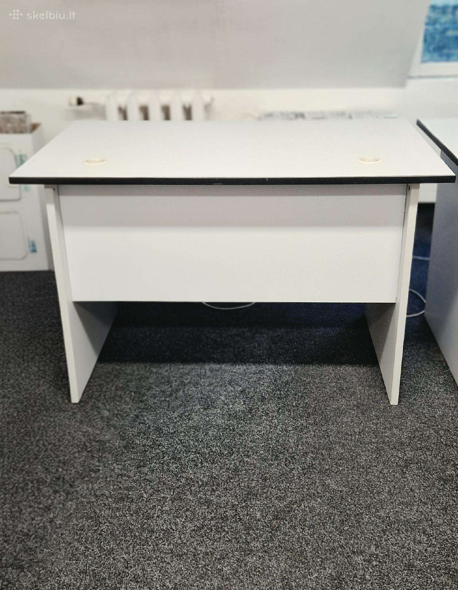 Šviesus naudotas biuro komplektas
