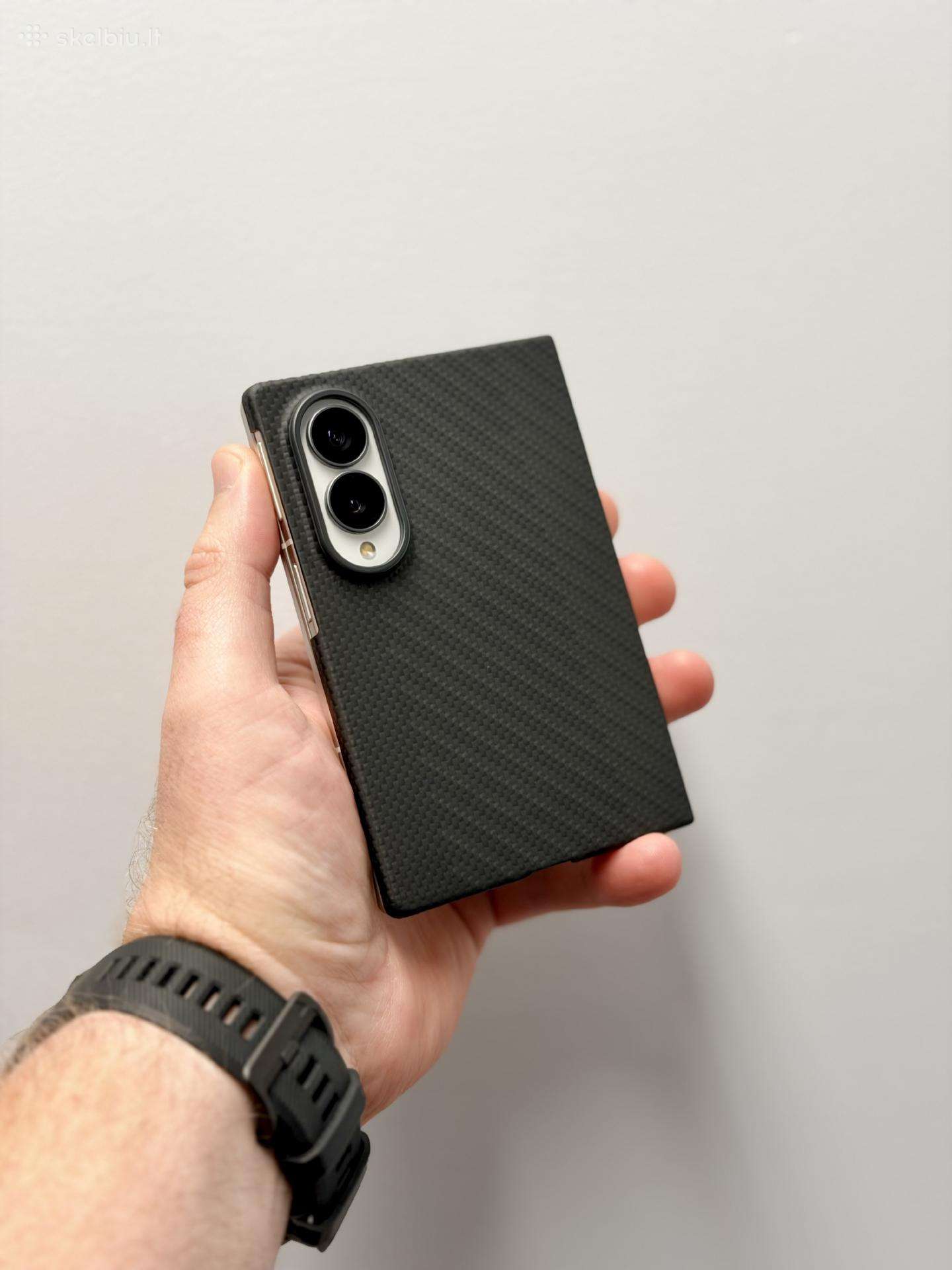 Samsung Galaxy Fold 8, 256/12gb + Carbon case