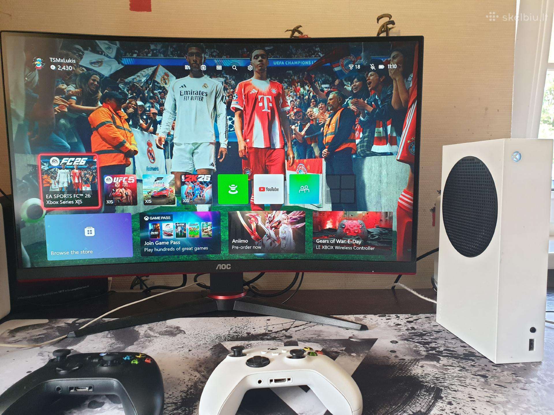 Xbox Series S 512gb + 2 pultai