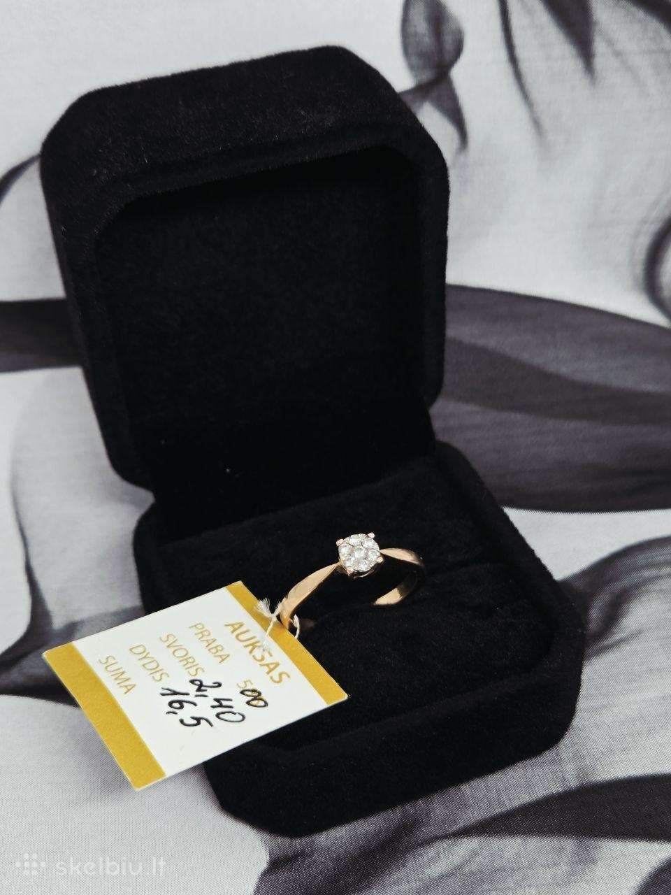 Auksinis žiedas - 235 Eur.