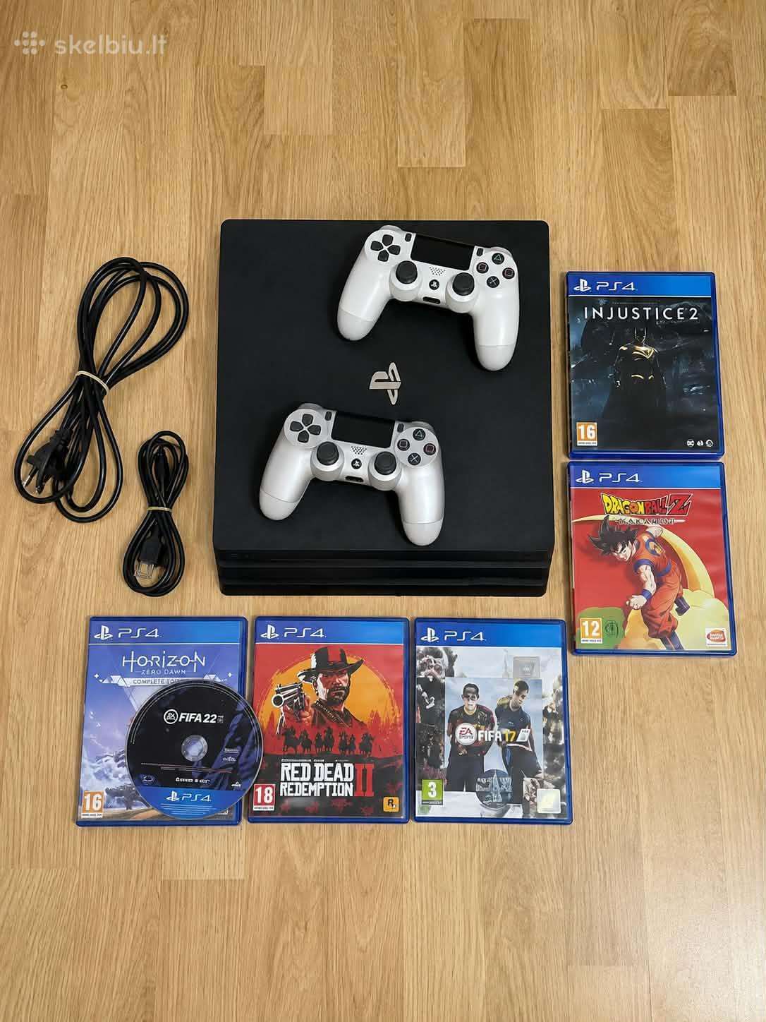 Ps4 Pro 1tb + 2 pulteliai + žaidimai