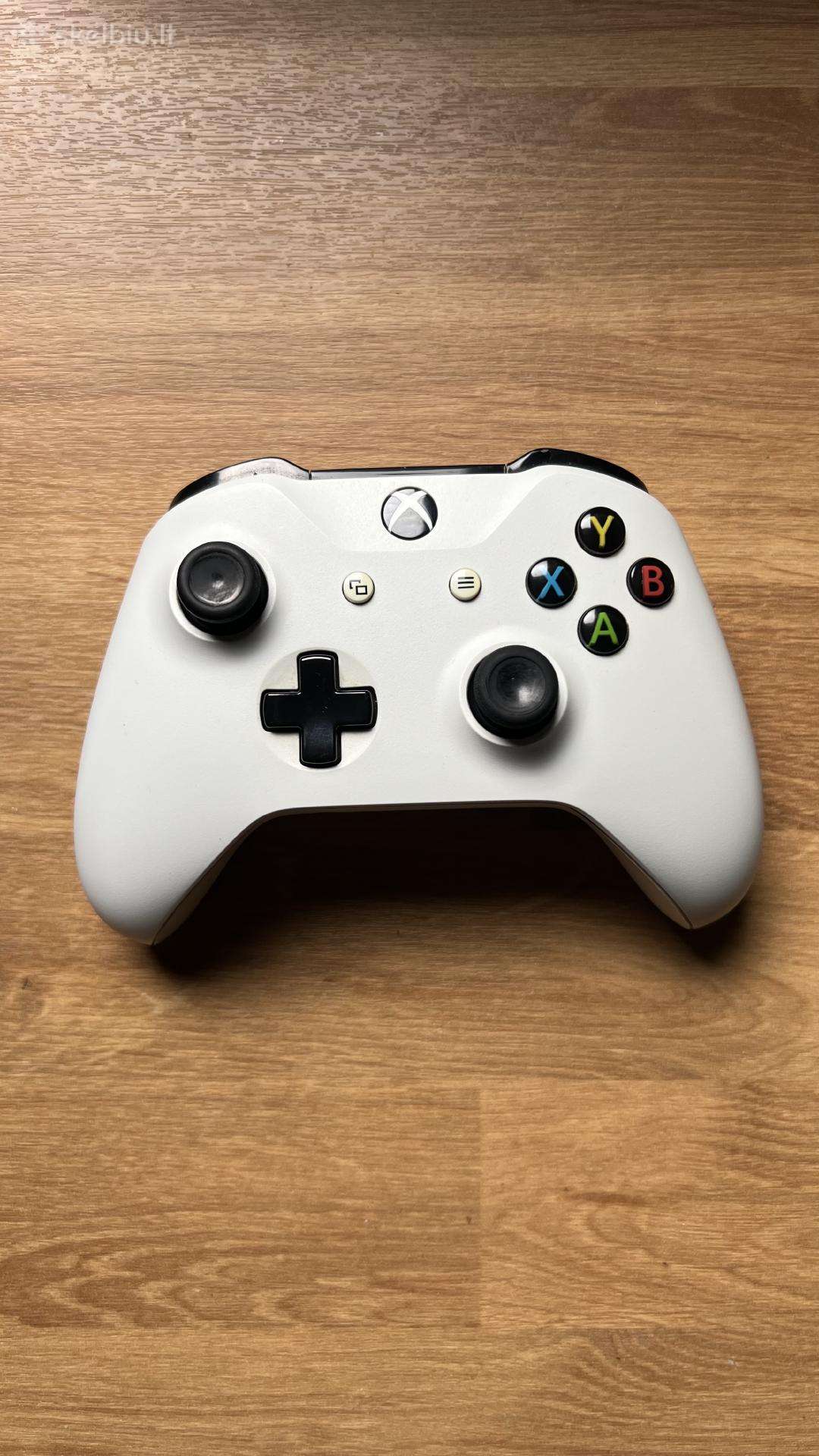 Xbox One wireless controller