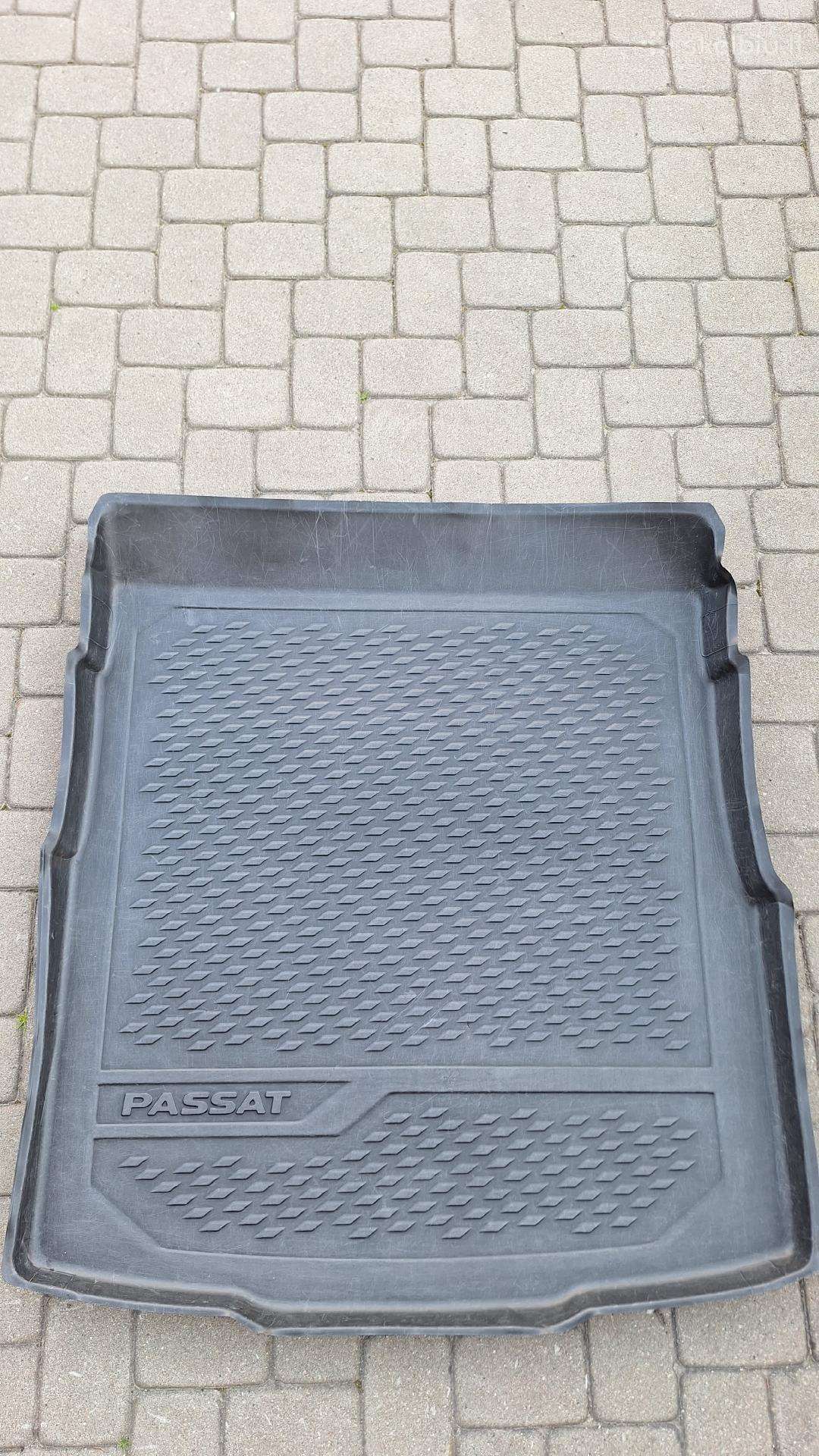 VW Passat sedano guminis bagažinės kilimas