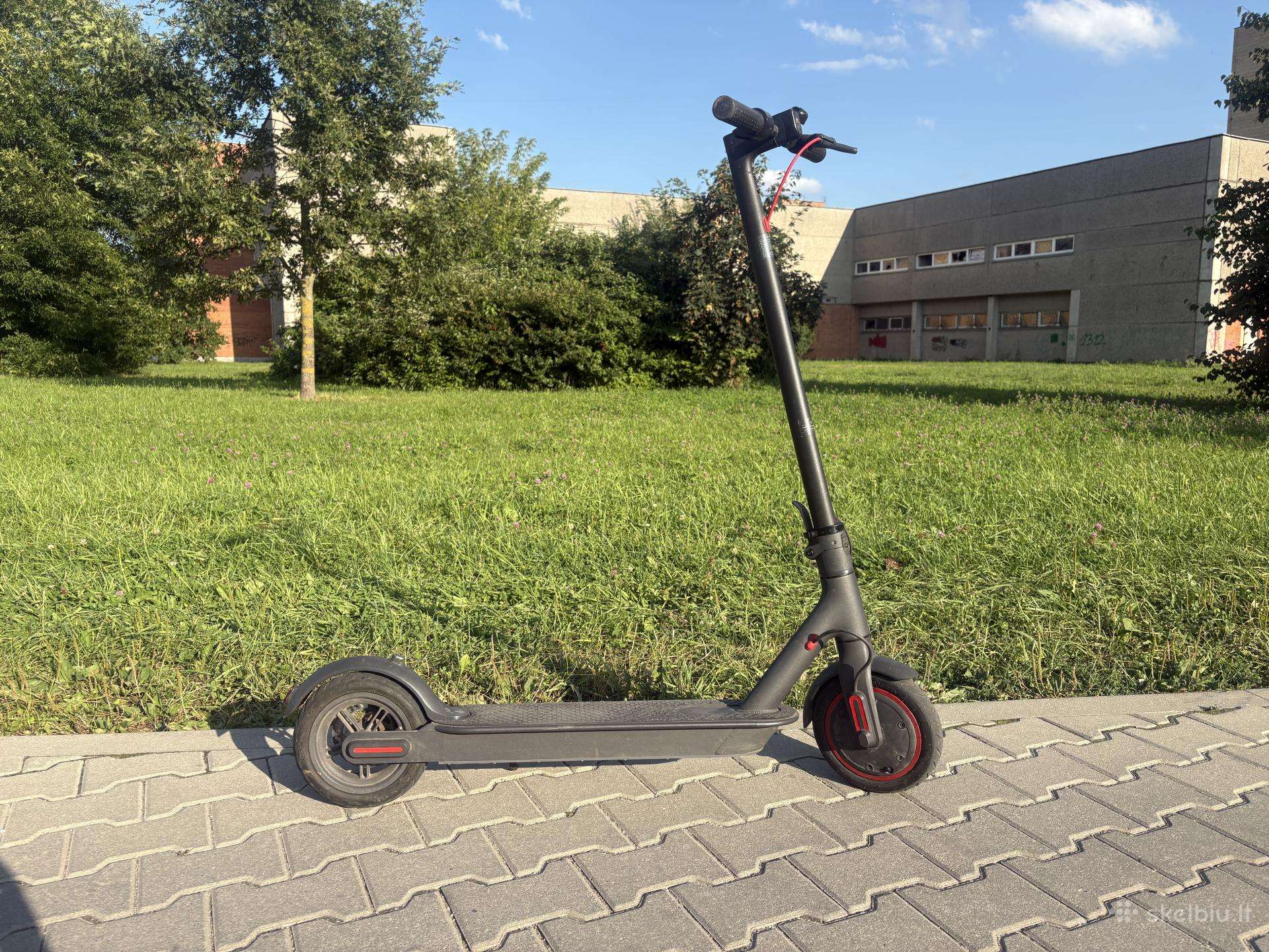 Xiaomi Mi Electric Scooter Pro