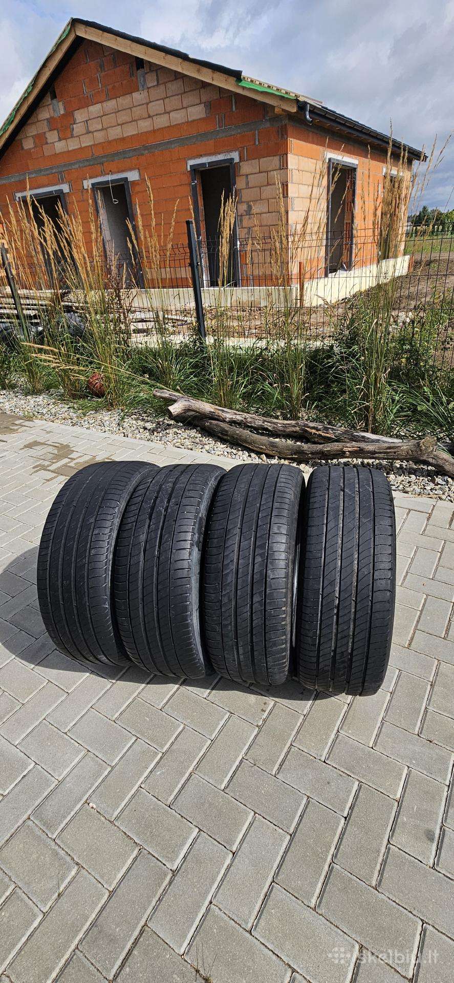 Michelin vasarinės padangos R17/225/55