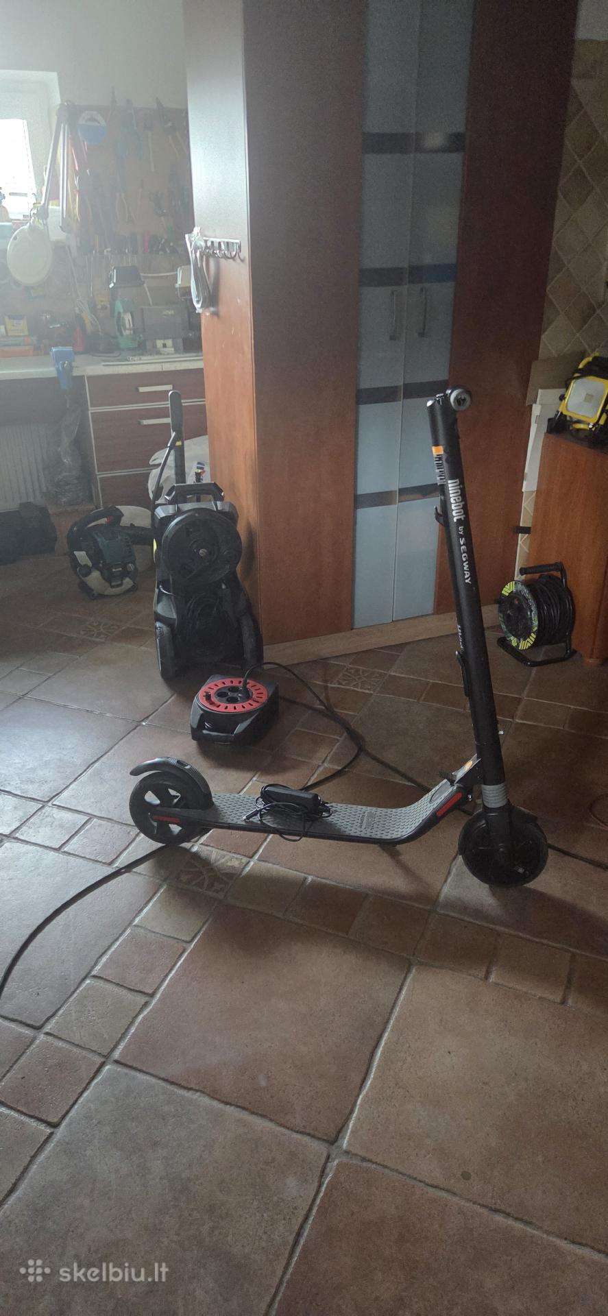Elektrinis paspirtukas Ninebot by segway Es2