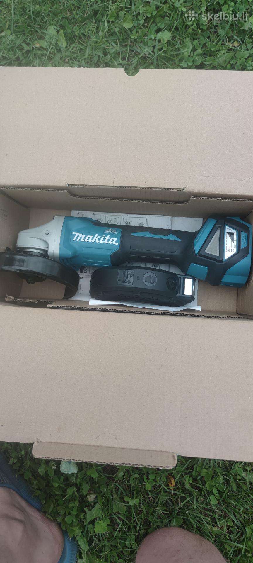 Makita kampinis šlifuoklis Dga511