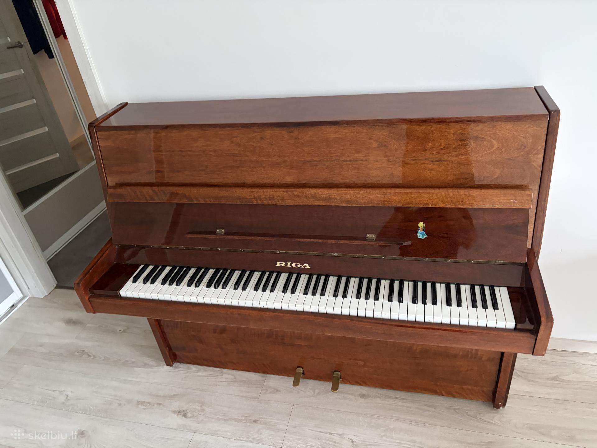 Dovanojamas pianinas “riga