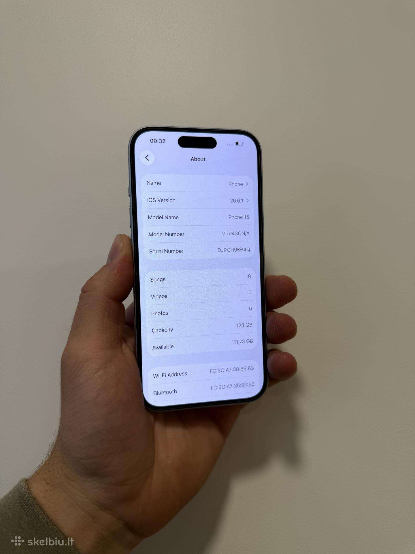 iPhone 15 128