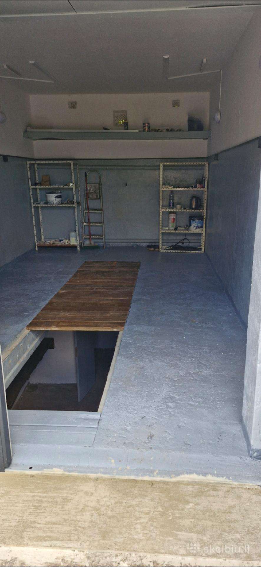 Garažas