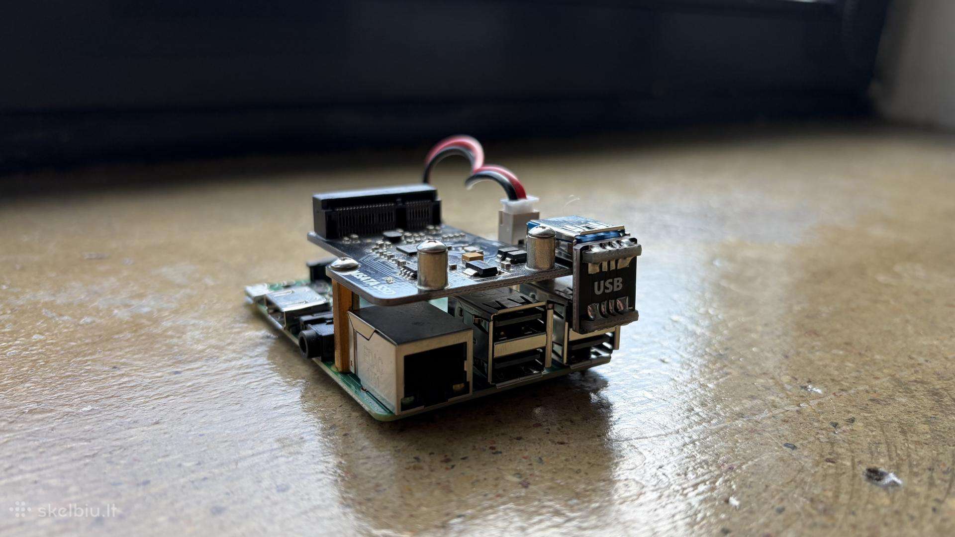 Raspberry Pi 3 Model B+ su msata SSD